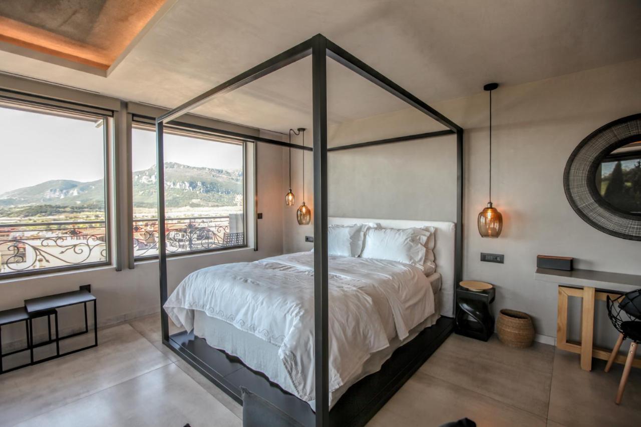 Meteora Heaven And Earth Premium Suites - Adults Friendly カランバカ エクステリア 写真